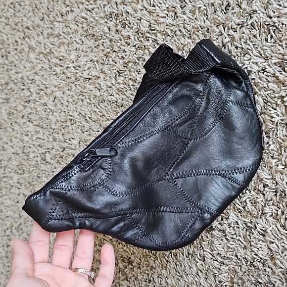 Vintage 90's Totes Black Leather Patchwork Fanny Pack - Picture 7 of 8
